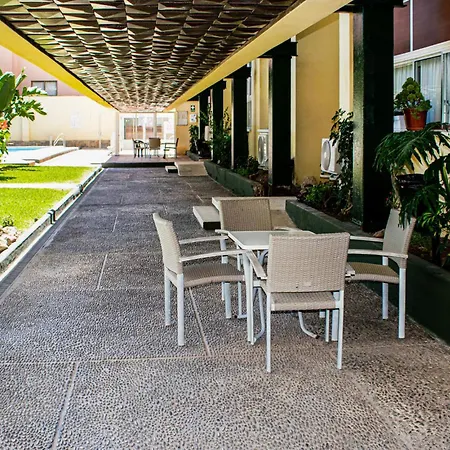 2 Bedroom Gorgeous Apartment In Torremolinos