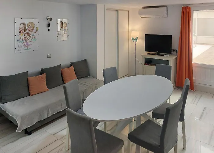 Front In * Торремолинос